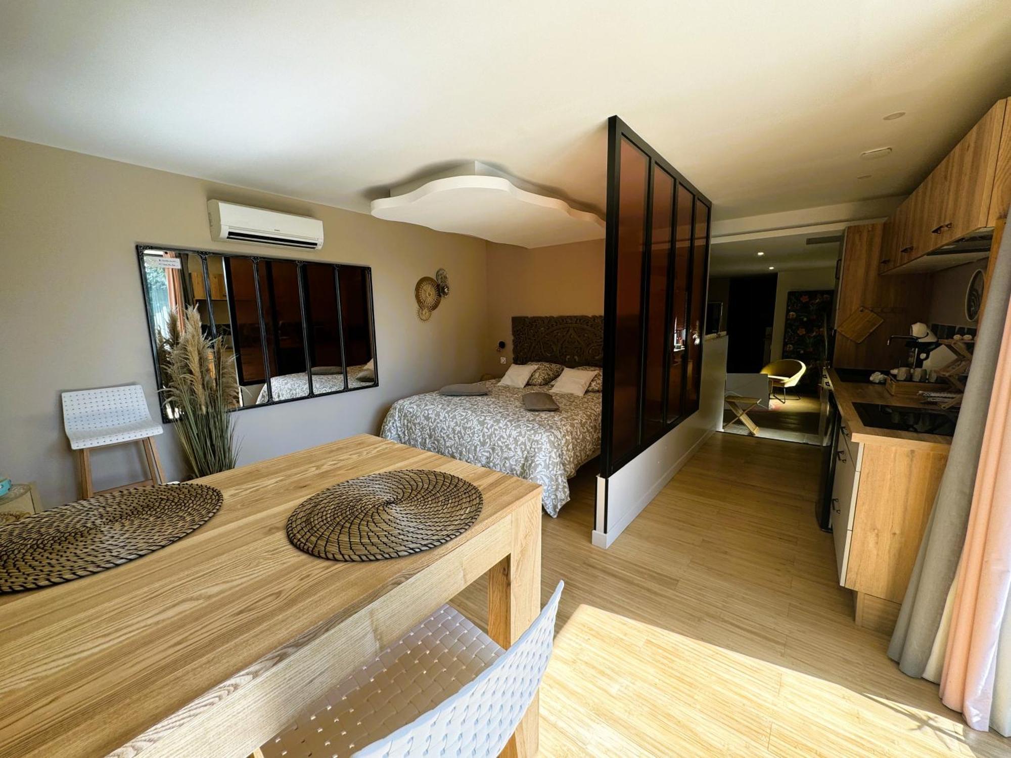 Le Dix - Classic Room - Vallabrix Proche Uzes Εξωτερικό φωτογραφία